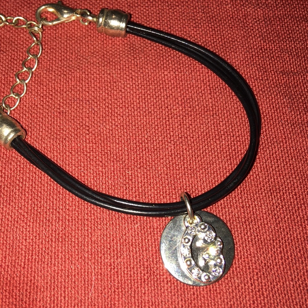 8 “ G guess rhinestone bracelet
